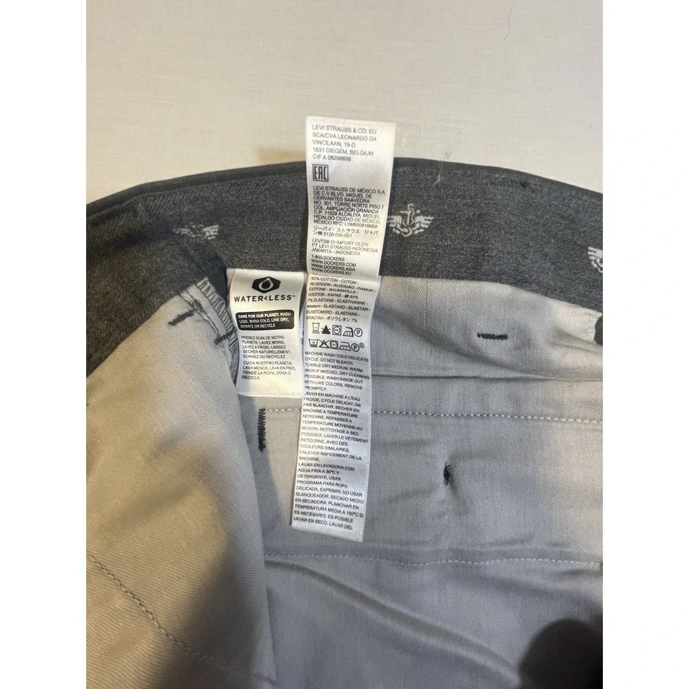 Dockers Men's Workday Khaki Pants 42x30 Classic Fit Gray Waterless Stretch Chino